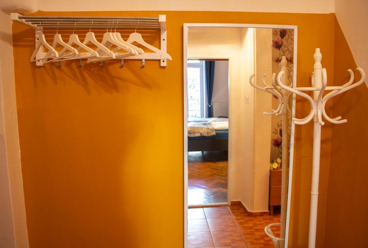 Triple King Size Balcony פראג